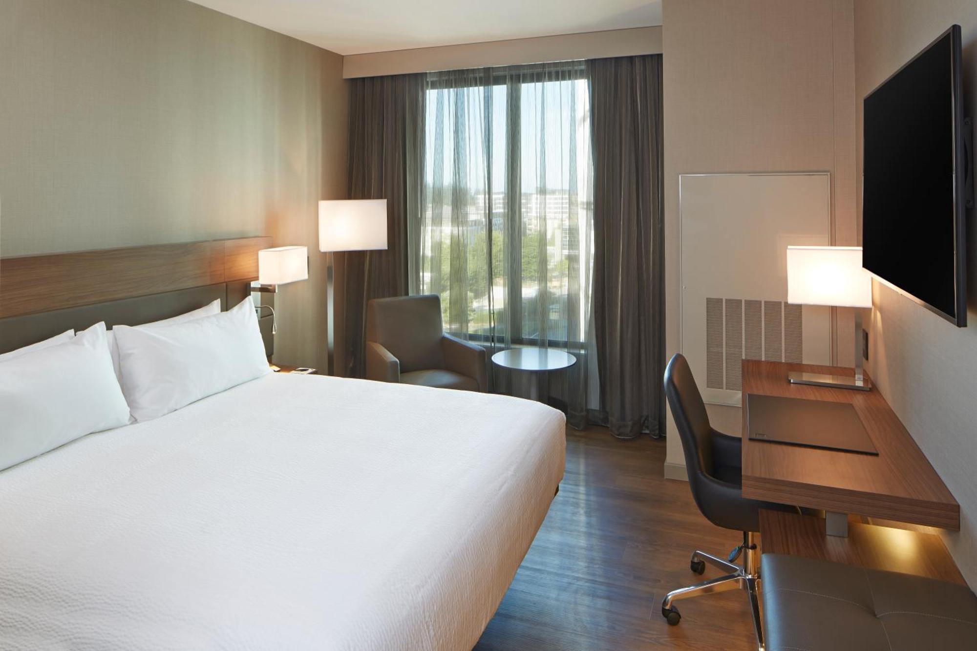 Ac Hotel By Marriott Seattle Bellevue/Downtown Exterior photo